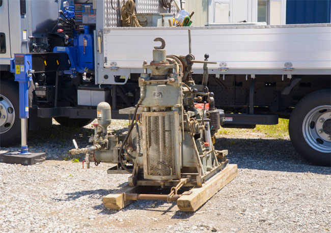 ボーリングマシン