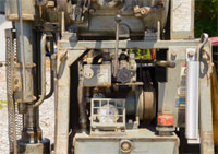 ボーリングマシン